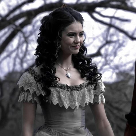 Katerina Petrova, Orphan Girl, The Vampire Diaries 3, Vampire Diaries Wallpaper, Vampire Diaries Cast, Katherine Pierce, Stefan Salvatore, Elena Gilbert, The Vampire Diaries