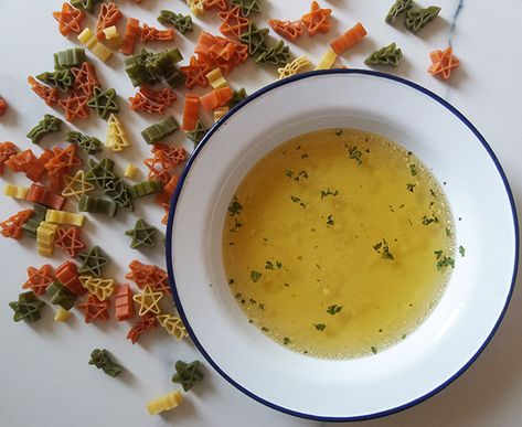 Beef Bouillon Soup from Scratch : simple and full of flavours; once you make it, it becomes a kitchen staple ! Homemade Beef Bouillon, Bouillon Soup, Christmas Pasta, Grilled Roast, Beef Salad, Bouillon Cube, Homemade Beef, Creamy Pasta, Healthy Soup