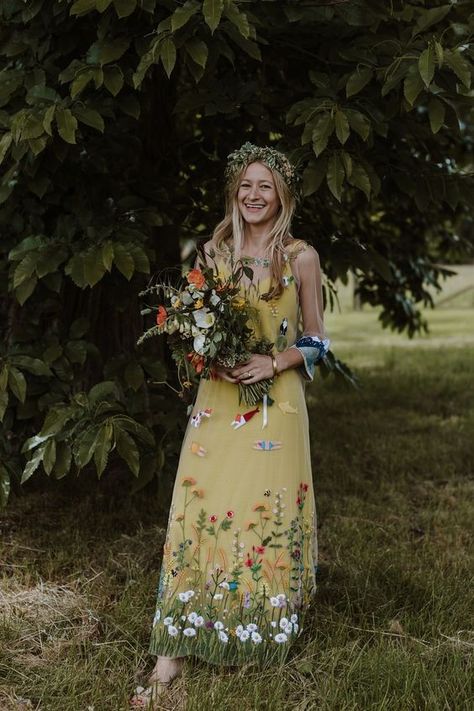 Colored Wedding Gowns, Yellow Wedding Dress, Making A Wedding Dress, Colored Wedding Dress, Embroidered Wedding Dress, Western Wedding Dresses, Floral Wedding Dress, Magical Garden, Wedding Boho