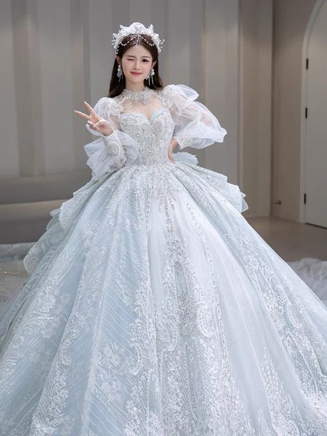 Elegant Wedding Dress Ballgown, Wedding Dress Fairytale, Wedding Dresses Korean, Winter Ball Dresses, Wedding Ballgown, Fairytale Wedding Dress, Korean Wedding Dress, Wedding Dress Romantic, Wedding Dresses Ideas