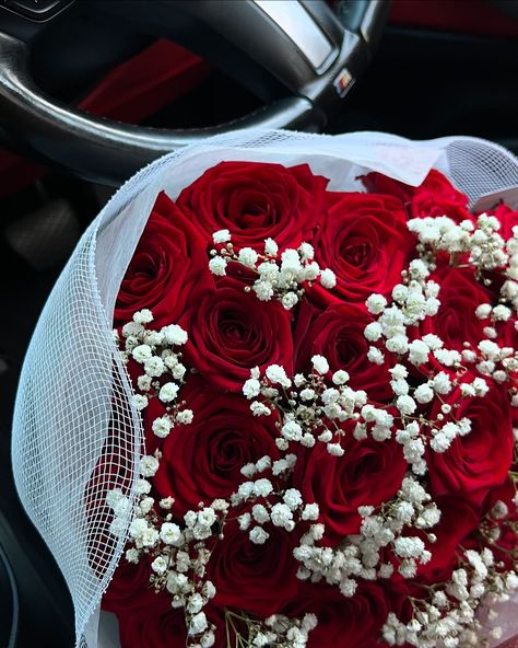 Classic red roses and baby gypsophila by @beyondbloom.co, using @marjoland_roses #roses #redrose #red #love #anniversary #wedding #florist #eastlondon #london #flowers #blosson #bloom Roses And Baby Breath, Baby Breath Bouquet, Roses And Wildflowers, London Flowers, Luxury Flower Bouquets, Baby Breath, Red Love, Flowers For You, Love Anniversary