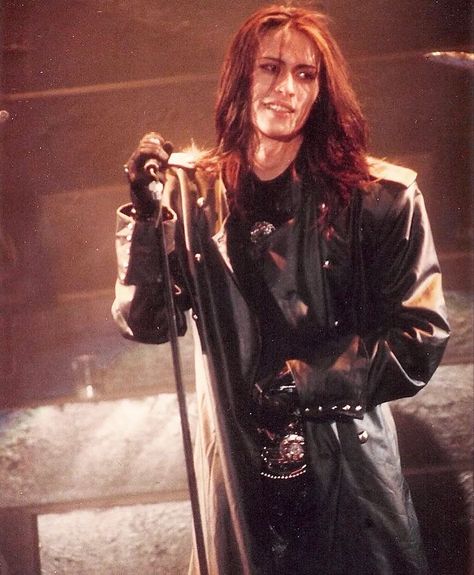 Atsushi Sakurai Long Hair, Atsushi Sakurai 80s, Goth Guy, Sakurai Atsushi, Goth Guys, Kei Visual, Buck Tick, Goth Boy, Japanese Rock