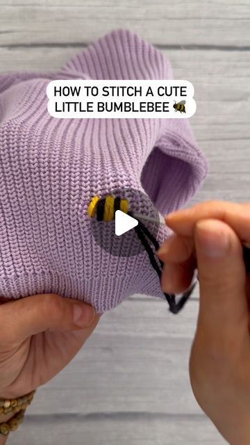 9,109 likes, 78 comments - pixieandme_November 30, 2023 on : "ALOT of you guys wanted an easy bumblebee tutorial so here it is! This is a simple double yarned easy stitch to create a sweet little bee...". Baby Hat Embroidery, Personalised Jumpers, Knit Slippers Free Pattern, Dupatta Style, Crochet Baby Gifts, Aesthetic Knitting, Personalized Sweater, Knitting Aesthetic, Knit Baby Sweaters