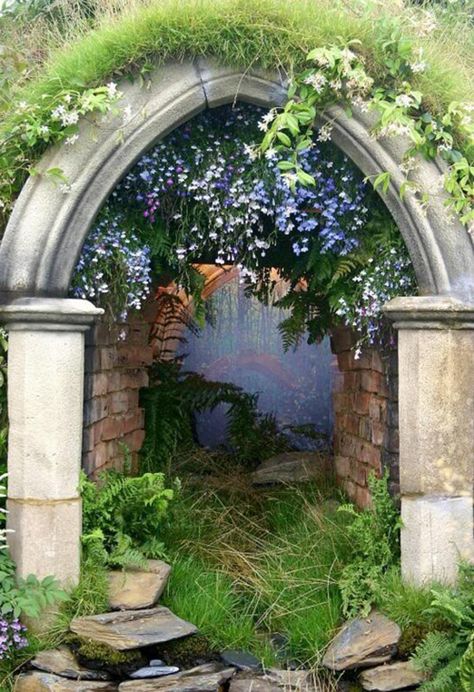 This looks like the entrance to a magical kingdom and I obviously want to go to there The Secret Garden, Garden Gate, Enchanted Garden, Garden Gates, Garden Paths, Dream Garden, Land Scape, Garden Inspiration, Garden Arch