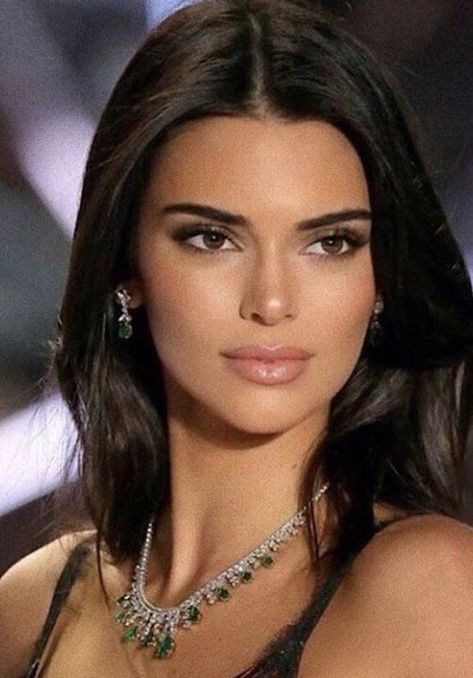 Kendle Jenner, Kendall Jenner Natural, Kendall Jenner Maquillaje, Kendall Jenner Estilo, Kendall Jenner Aesthetic, Stile Kendall Jenner, Jenner Hair, Kendall Jenner Makeup, Ideas De Maquillaje Natural