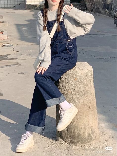 Cute Outfits Overalls, Cute Overall Outfits, Gymwear Outfits, Fashion Top Outfits, Korean Casual Outfits, Trendy Dress Outfits, Classy Work Outfits, Fashionista Clothes, Modest Fashion Outfits