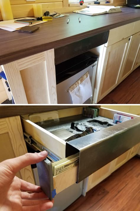 23 Incredibly Sneaky Hiding Places to Get You Into Stealth Mode - Ftw Gallery Secret Doors, Secret Hiding Places, Hidden Doors, Hidden Spaces, Hidden Compartments, Secret Room, Secret Storage, Hidden Rooms, Hidden Places