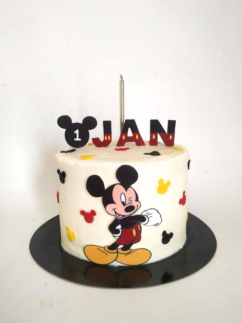 Tarta Mickey Mouse, Birthday Cake Mickey Mouse, Mickey Mouse Ideas, Mickey Mouse Smash Cake, Mickey Mouse Smash Cakes, Cake Mickey Mouse, Mickey Birthday Cakes, Mickey Mouse Birthday Decorations, Mickey Cake