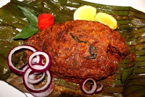 Karimeen Pollichathu | Kerala Karimeen Pollichathu Recipe Indian Curry Recipes, Authentic Indian Recipes, Kerala Backwaters, Indian Recipes Authentic, Kerala Recipes, Fried Bananas, Curry Recipes Indian, Kerala Food, Fish Fry