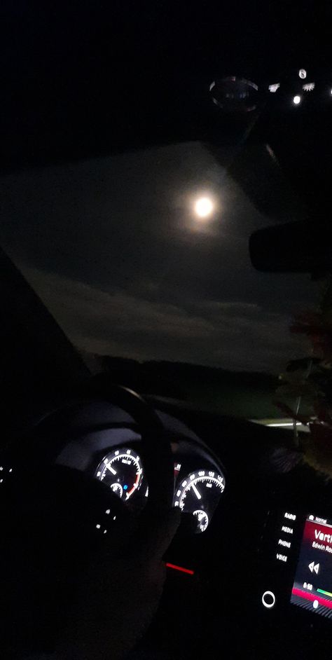 Aesthetic Car Pictures Night, Moonroof Car Aesthetic, Night Time Aesthetic Pictures, Car Driving At Night Aesthetic, City Bus Aesthetic, Night Aesthetic Car, Night Car Aesthetic, Night Drive Aesthetic, Midnight Aesthetic