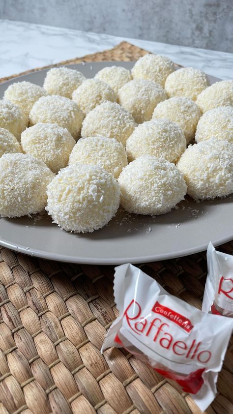 Raffaello Recipe, Rice Krispie Treat, Bad Girl, Candy, Tea, Cake, On Instagram, Quick Saves