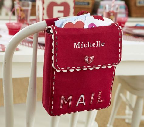 Valentine Mailbox, Valentine Day Boxes, Pouch Tutorial, Valentine Love, My Funny Valentine, Valentine Box, Kids Diy, Minimal Chic, Romantic Valentine