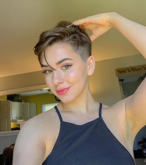 Shorthair Undercut, Voluminous Pixie, Short Summer Haircuts, Long Pixie Cut, Haircuts Trendy, Pixie Makeup, Pixie Haircut Styles, Curly Pixie Haircuts, Longer Pixie Haircut