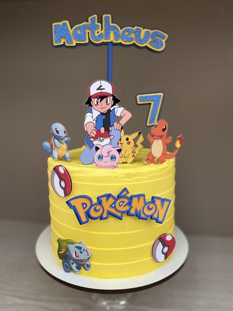 Tort Pokemon, Pokemon Theme Cake, Pokemon Cake Ideas, Pikachu Cake Birthdays, Pastel Pokemon, Bolo Pikachu, Bolo Pokemon, 1st Birthday Cake Designs, Diy Cake Topper Printable