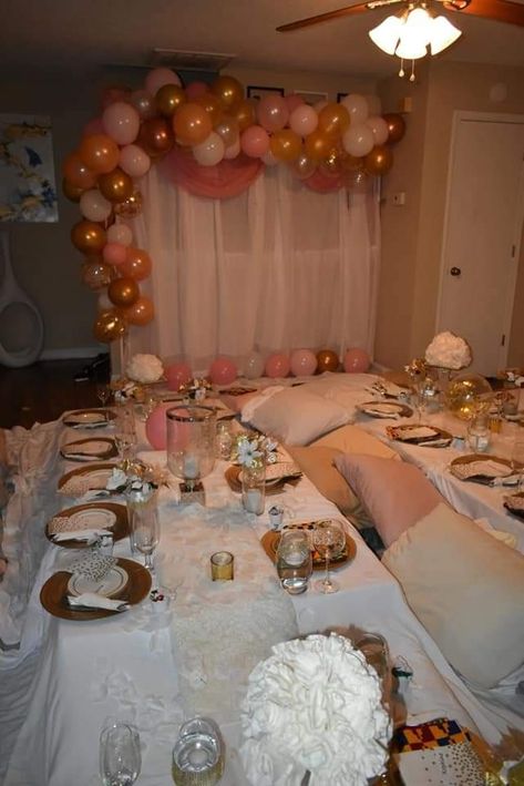 Basement Party Setup, Floor Table Seating Party, Pallet Kids, Bachelorette Decor, Birthday Decorations At Home, Sweet Sixteen Birthday Party Ideas, Party Setup, Wedding Planning Decor, Galentines Party