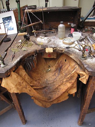 Jewelry bench    in the old Smith and Pepper Factory via Islay Taylor Witchy Furniture, Jewellery Bench, Jewelers Workbench, Jewelry Bench, Jewellery Tools, Workshop Bench, Garden Workshop, Jewellers Bench, Jewelers Tools