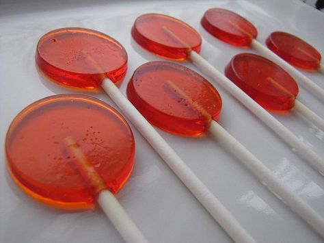 Basketball Birthday Party Favors, March Madness Party, Basketball Wedding, March Madness Parties, Basketball Party Favors, Homemade Lollipops, Basketball Baby Shower, Lollipop Recipe, Wedding March