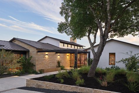 Hill Country Modern, Texas Hill Country House Plans, Modern Prairie Home, Modern Ranch House, Mountain Home Exterior, Hill Country Homes, Prairie Home, Entry Design, Country Modern