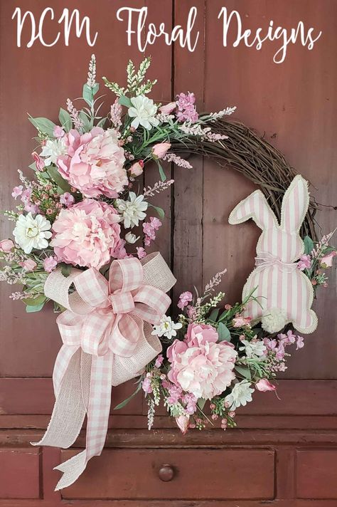 Bunny Wreath Diy, Easter Grapevine Wreath, Dollar Tree Easter Crafts, Decoration Vitrine, Easter Spring Wreath, Easter Wreath Diy, Easter Craft Decorations, Spring Easter Crafts, Easter Floral