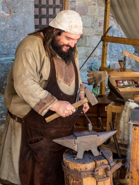 Butcher Medieval, Blacksmith Character, Medieval Blacksmith, Medieval People, Medieval Witch, Old Farmer, Studio Ghibli Fanart, Medieval Market, Medieval Party