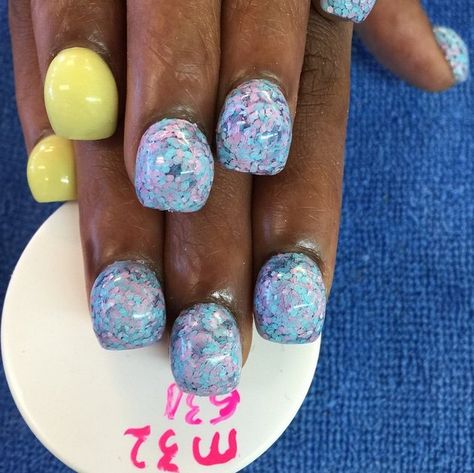 Pin for Later: Bubble Manicures Are the Latest WTF Trend in Nail Art Bubble Nails Nail Fails, Ugly Nails, Bubble Nails, Crazy Nail Art, Skin Growths, Crazy Nails, Nail Shapes, Nails On Fleek, Nail Trends