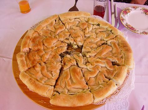 Cooking Recipes: Zelnik Pastry Bread, Macedonian Food, Big Food, Eastern European Recipes, Balkan Food, Food Project, Cheesecake Ice Cream, Easter Bread, European Recipes