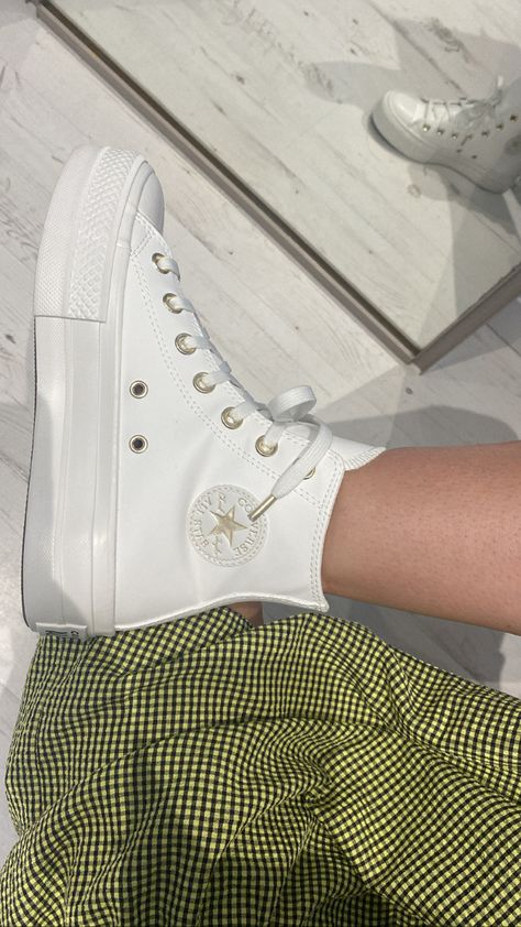 Converse Platforms, White Leather Converse, Leather Converse, Fashion Guide, Cute Nike Shoes, White Converse, Cute Nikes, Dream Shoes, Converse High