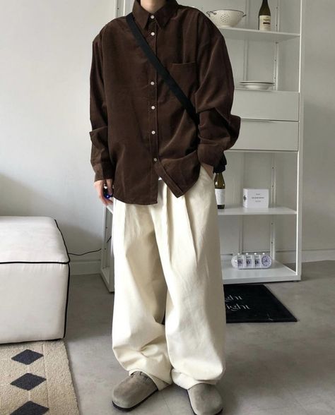 @ hui_com Creme Pants Outfit Men, Creme Pants Outfit, Men Loose Pants, Loose Pants Outfit, Masc Outfits, Pants Outfit Men, Graduation Style, Men Stylish Dress, Guys Clothing Styles