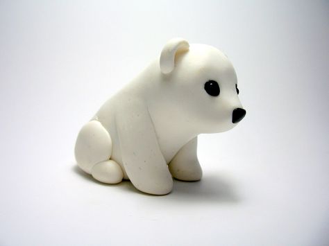 Baby Polar Bear | by QuernusCrafts Polar Bear Clay Sculpture, Fondant Polar Bear Tutorial, Polymer Clay Polar Bear, Polar Bear Clay, Polar Bear Diy, Sculpey Art, Bear Polymer Clay, Clay Whistles, Baby Polar Bear