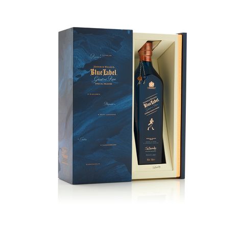 Johnnie Walker Blue Label – Ghost & Rare Special Release on Packaging of the World - Creative Package Design Gallery Spirits Packaging Design, Johnnie Walker Whisky, Johnnie Walker Blue Label, Whiskey Packaging, Whisky Packaging, Personalized Wine Box, Johnny Walker Blue Label, Johnnie Walker Blue, Luxury Packaging Design