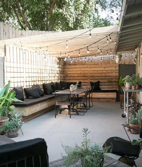 Patio Layout Design, Outdoor Patio Ideas Backyards, Small Outdoor Patios, Patio Layout, Outdoor Patio Designs, Backyard Seating, Patio Inspiration, Patio Style, Budget Patio