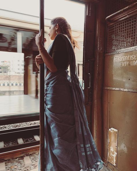 My #alaipayuthey moment 🦋 Photoshoot In Train, Pretty Indians, Train Photoshoot, Saree Shoot, Local Train, Mani Ratnam, Happy Mothers Day Images, Female Photography, Book Photography Instagram