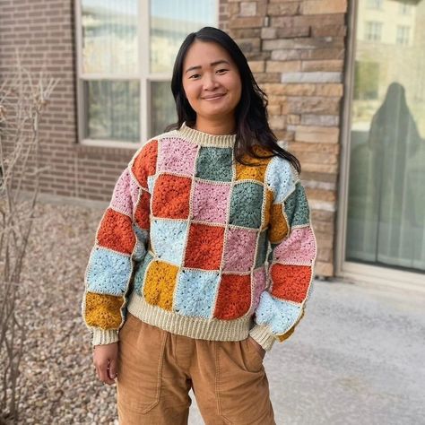 Check out this PatchworkSweater made by @_kristencrochets. Isn't it cozy? 🍁🍂 Pattern: Patchwork Sweater by Auburn Threads #crochet #crochetsweater Patchwork Sweater Pattern, Patchwork Sweater Crochet, Crochet Patchwork Sweater, Crochet Granny Square Sweater, Square Sweater, Granny Square Sweater, Feather Yarn, Cozy Pattern, Patchwork Sweater