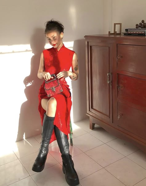 Chinese New Year Outfit Casual, Japanese Party Outfit, New Year Outfit Casual, Lunar New Year Outfit, Qipao Outfit, Red Black Outfit, Red Chinese Dress, Chinese New Year Outfit, Super Bowl Outfit