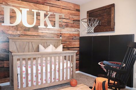 Whether you’re sticking with one sport or going for a full roster, any tiny athlete will appreciate growing up in a bedroom that’s decked out in cute, sporty details. Here are some fun sports nursery ideas to help you knock it out of the park! Basketball Nursery, Sports Nursery Theme, Basketball Bedroom, Basketball Scoreboard, Sports Nursery, Basketball Vintage, Nursery Trends, Farmhouse Nursery, Basketball Theme