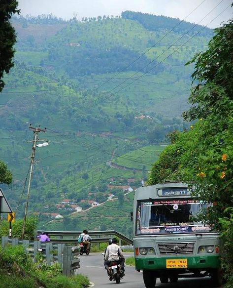 Coonoor hill Station, Nilgiris, Tamilnadu ❤️

📷@kalimurugesan Saraswati Photo, Kodaikanal, Birthday Background Images, India Photography, Munnar, Travel Log, Boy Photography Poses, Hill Station, Boy Photography