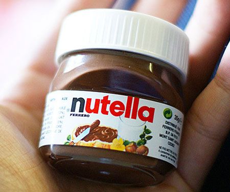 Extreme Chocolate Cake, Mini Hampers, Welcome Bag Wedding, Nutella Bar, Presents For Children, Nutella Recipe, Mini Nutella, Nutella Jar, Mezcal Tequila