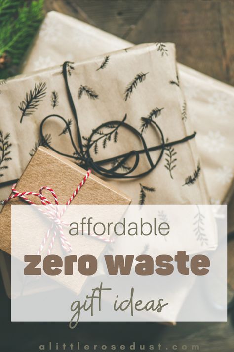 Giving eco-friendly gifts doesn’t have to be expensive. These affordable zero waste gift ideas are useful, ethical and waste free! Click to see the full list of sustainable gift ideas that are affordable! Group Christmas Gift Ideas, Gift Ideas For Siblings, Group Gift Ideas, Eco Christmas Gifts, Christmas Gift Ideas For Kids, Homemade Gifts For Friends, Sustainable Christmas Gifts, Zero Waste Christmas, Sustainable Gift Ideas