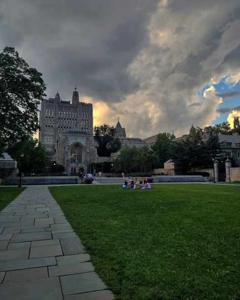 New Haven, Yale, sky, academia, small city, connecticut New Haven Aesthetic, New Haven Connecticut Aesthetic, Connecticut Aesthetic, Vacay Ideas, New Haven Connecticut, Dream College, Graduate Degree, Small City, American Architecture