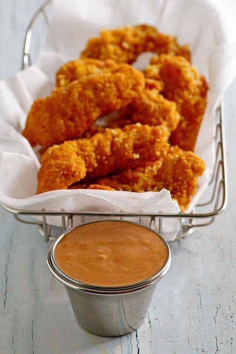 Easy Red Robin Campfire Sauce - CopyKat Recipes French Fries Dipping Sauce, Fries Dipping Sauce, Red Robin Recipes, Red Robin Campfire Sauce, Campfire Sauce, Lobster Sauce, Unique Sauces, Chick Fil A Sauce, Sweet And Spicy Sauce