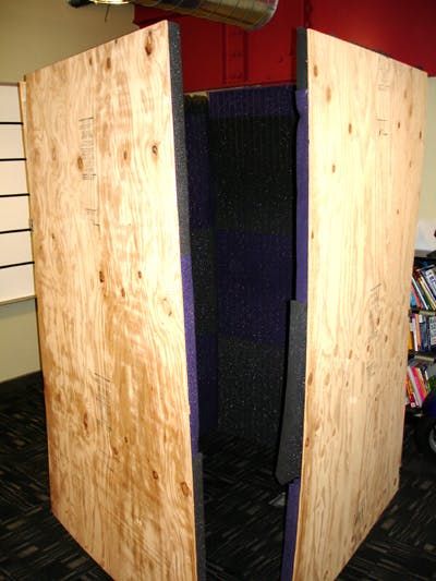 Diy Recording Booth, Backyard Music Studio, Diy Recording Studio, Diy Vocal Booth, Recording Studio Diy, Sound Booth, Vocal Booth, Booth Diy, Recording Booth