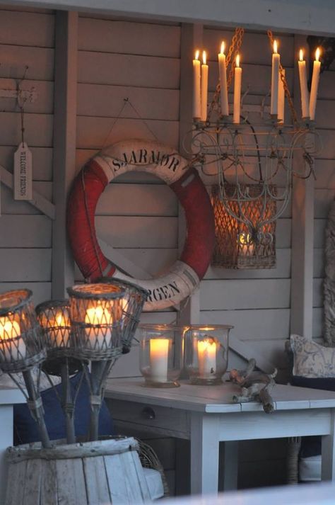 Nice Antique Coastal Decor, Bungalows Ideas, Houseboat Decor, Candles Display, Nautical Bedroom, Life Preserver, Seaside Cottage, Have Inspiration, Nautical Home