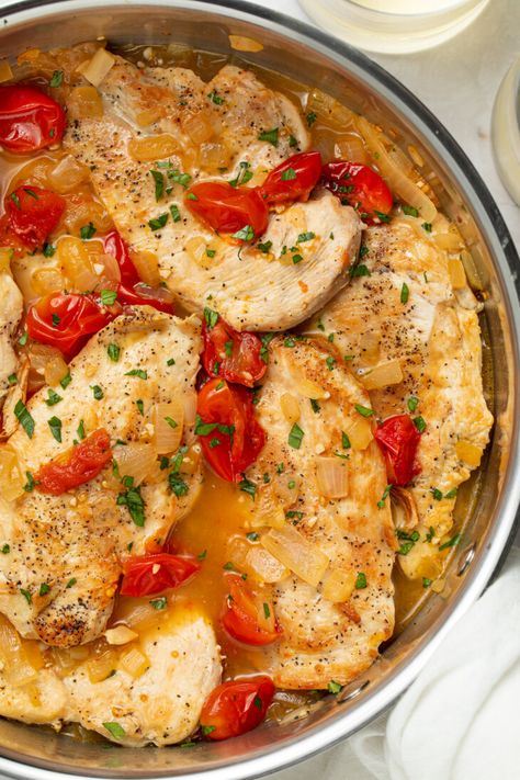 Easy Chicken Pomodoro Recipe - Easy Healthy Recipes Lower Cholesterol Meals, Heart Healthy Recipes Dinner, Chicken Pomodoro, Low Carb Meal Prep Ideas, Cauliflower And Broccoli Cheese, Healthy Heart Recipes, Pomodoro Recipe, Chicken Breast Recipes Dinners, Keto Chicken Thigh Recipes