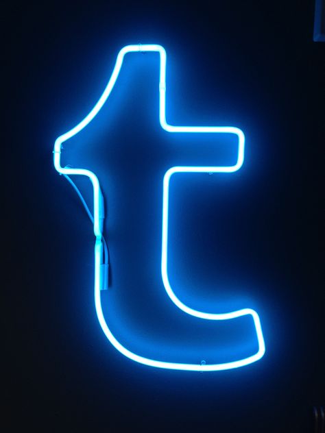 Tumblr Logo, Lights Tumblr, Tumblr Icon, Blue Aesthetic Dark, Dallas Skyline, Iphone Wallpaper Glitter, Wallpaper Iphone Neon, Neon Logo, Blue Wallpaper Iphone