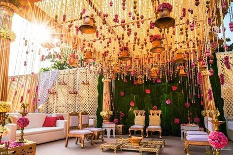 34 Stunning & Magical Ceiling Decor Ideas to Ace your Wedding Decor | ShaadiSaga Magical Ceiling, Weddings Decorations Elegant Romantic, Mandap Design, Mandap Decor, Desi Wedding Decor, Wedding Backdrop Decorations, Wedding Mandap, Wedding Design Decoration, Elegant Centerpieces