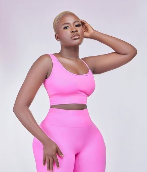 Fella Makafui was in the studios of Zylofon fm to grant an interview with radio presenter Sammy Flex. In the course of the interview, she responded to questions concerning her past life, her marriage with popular Ghanaian rapper, Medikal, and her business. Sammy asked Fella, if marriage has had any influence on the way she […] Fella Makafui, Radio Presenter, Before Marriage, The Interview, I Got Married, Past Life, Hard Work, Got Married, Work Hard