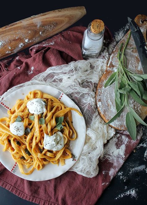 Making this the first chilly Sunday we have! Homemade pumpkin pasta with sage and ricotta - sounds so simple and good! Pasta Goat Cheese, Pumpkin Goat Cheese, Pasta With Goat Cheese, Brown Butter Sage, Goat Cheese Pasta, Whipped Goat Cheese, Pasta Party, Culinary Cooking, Pumpkin Pasta