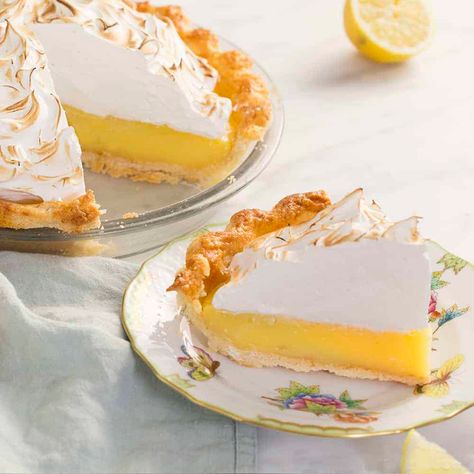 Lemon Meringue Pie Recipe - Preppy Kitchen Homemade Lemon Pie Filling, Homemade Lemon Pie, Lemon Meringue Pie Recipe, Lemon Meringue Cheesecake, Lemon Shortbread Cookies, Meringue Pie Recipes, Butter Crust, Chocolate Peanut Butter Pie, Holiday Desserts Table