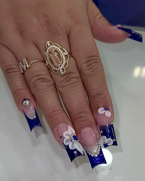 nailsbyzairaa Charro Nails Designs, Xv Nails, Quince Nails, Blue And Silver Nails, Quinceanera Nails, Royal Blue Nails, Blue Quince, Formal Nails, Gothic Nails