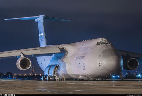 Photo of 86-0015 - Lockheed C-5M Super Galaxy - United States - US Air Force (USAF) C 5 Galaxy, Absolute Unit, Air Force Planes, Us Military Aircraft, Cargo Transport, Cargo Aircraft, Military Airplane, Military Jets, Air Cargo